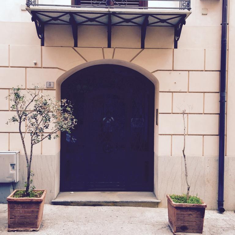La Casetta Al Massimo By Domusicily Palermo Room photo